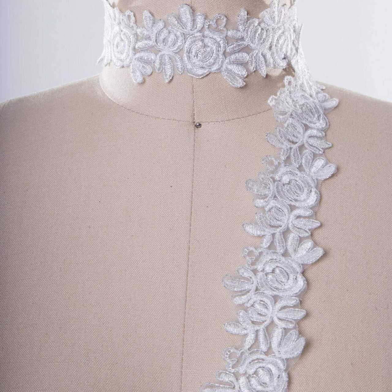 1 Yard White Silver Alencon Rose Bridal Lace Trim for Wedding Veils Gowns